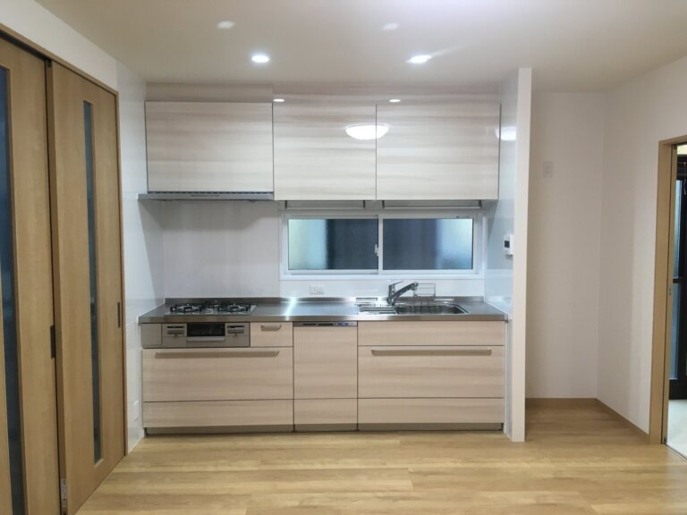 E1E74E00-7E64-4189-BC30-FD8734050DA4